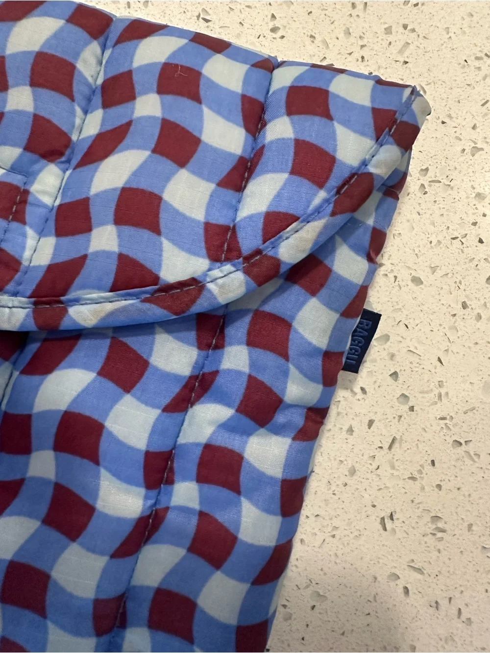 BAGGU padded sleeve